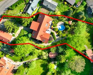 Rodinný dom s 5 bytovými jednotkami a s krásnou záhradou