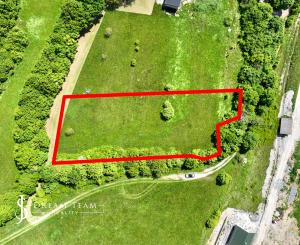 Rovinatý, slnečný pozemok s možnosťou stavby, Banská Belá