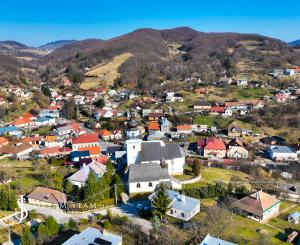 Rodinný dom/Chalupa s nádhernými výhľadmi, Banská Belá