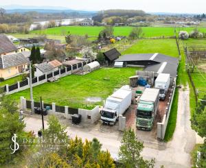 Zabehnutá menšia farma s pozemkom 3800m2 Želiezovce