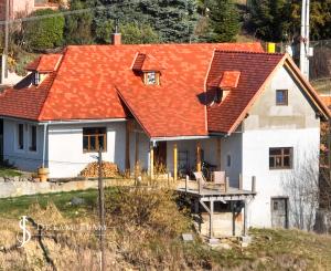 Rodinný dom / Chalupa s nádhernými výhľadmi, Banská Belá