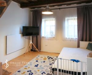 Rodinný dom / Chalupa s nádhernými výhľadmi, Banská Belá