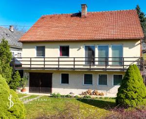 5-izbový rodinný dom s pozemkom 1000m2, Kremnica - Centrum