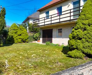 5-izbový rodinný dom s pozemkom 1000m2, Kremnica - Centrum