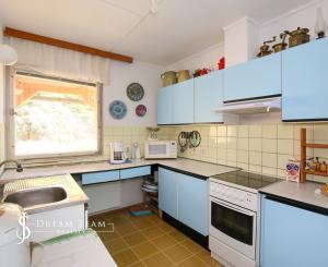 5-izbový rodinný dom s pozemkom 1000m2, Kremnica - Centrum