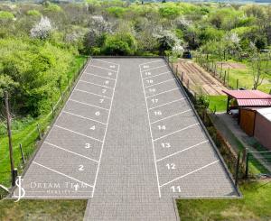 Viacúčelový investičný rovinatý pozemok 750m2 Pukanec