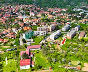 Viacúčelový investičný rovinatý pozemok 750m2 Pukanec