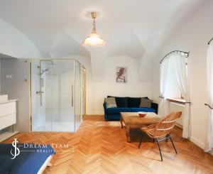 Historický rodinný dom so záhradou a parkovaním, Banská Štiavnica