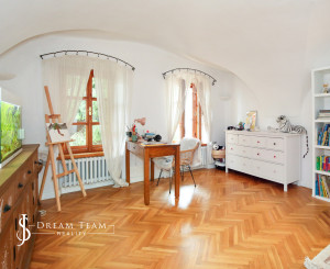 Historický rodinný dom so záhradou a parkovaním, Banská Štiavnica