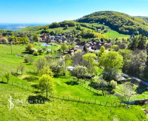 Krásny pozemok pre výstavbu chaty - chalupy 1281m2, Uhliská