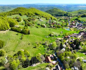 Krásny pozemok pre výstavbu chaty - chalupy 1281m2, Uhliská