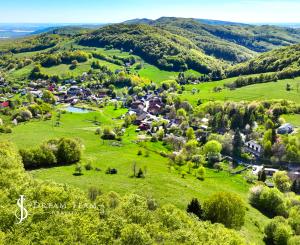 Krásny pozemok pre výstavbu chaty - chalupy 1281m2, Uhliská
