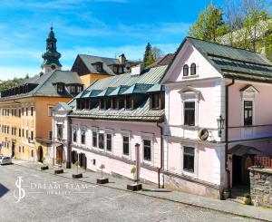 Zabehnutý penzión s reštauráciou v srdci mesta Banská Štiavnica