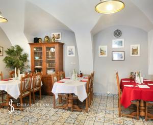 Zabehnutý penzión s reštauráciou v srdci mesta Banská Štiavnica