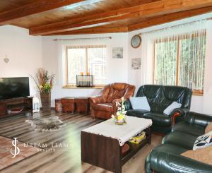 Zabehnutý apartmánový dvojdom s parkovaním, Štiavnické Bane