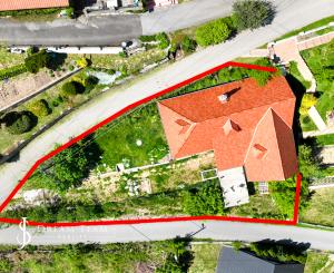Rodinný dom / Chalupa s nádhernými výhľadmi, Banská Belá