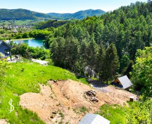Stavebný pozemok s projektom pri jazere, Banská Štiavnica