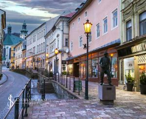 Zabehnutý penzión v obci Svätý Anton, okr. Banská Štiavnica