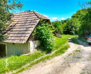Pozemok s viničným domom a možnosťou stavby, obec Jabloňovce