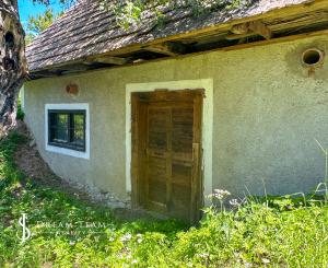Pozemok s viničným domom a možnosťou stavby, obec Jabloňovce