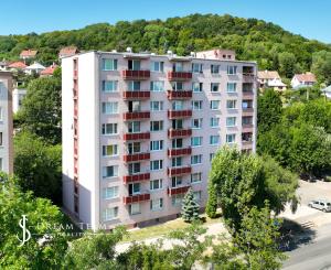 Prenájom 2-izbový byt v Banskej Štiavnici, ul. L. Exnára