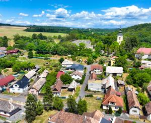 Vidiecky rodinný dom s pozemkom 950m2 Hontianske Nemce