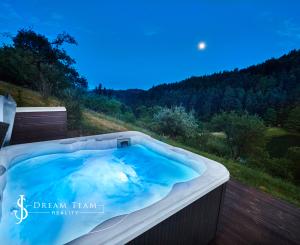 Výnimočný apartmánový areál nad tajchom Klinger, Banská Štiavnica