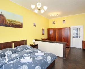 Kompletne zrekonštruovaný byt, centrum B. Štiavnica