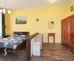 Kompletne zrekonštruovaný byt, centrum B. Štiavnica
