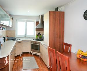 2-izbový byt, 57m2 s dvomi pivnicami, Hliník nad Hronom