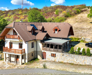 Penzión - Rodinné sídlo s pozemkom 8 753m2, Dudince