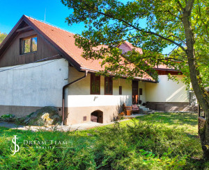 Rekonštruovaná chalupa s pozemkom 1000m2 Hodruša-Hámre