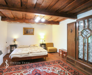 Rekonštruovaná chalupa s pozemkom 1000m2 Hodruša-Hámre