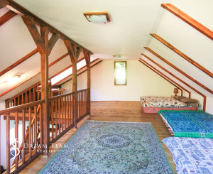 Rekonštruovaná chalupa s pozemkom 1000m2 Hodruša-Hámre