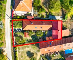 Dva rodinné domy, ovocná záhrada 300m2, Trávnica – Podhájska