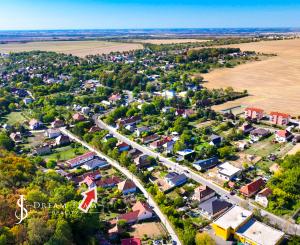 Dva rodinné domy, ovocná záhrada 300m2, Trávnica – Podhájska