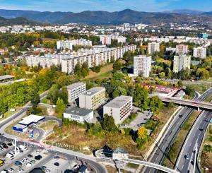 1-izbový byt s balkónom a parkovacím státím, Banská Bystrica