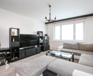 Slnečný 3-izbový byt s loggiou – Banská Štiavnica, Drieňová