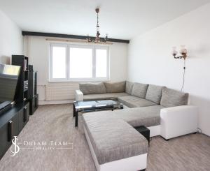 Slnečný 3-izbový byt s loggiou – Banská Štiavnica, Drieňová