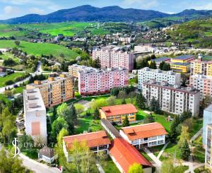 Slnečný 3-izbový byt s loggiou – Banská Štiavnica, Drieňová