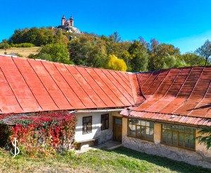 4 640m2 pozemok + 3 stavby pod Banskoštiavnickou kalváriou