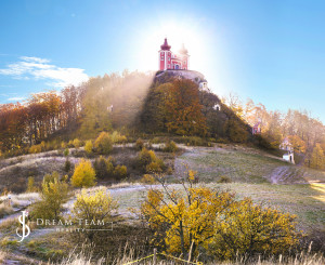 4 640m2 pozemok + 3 stavby pod Banskoštiavnickou kalváriou