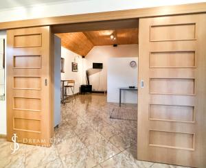Rodinný dom s 5 bytovými jednotkami, záhradou 1600m2 a parkovaním
