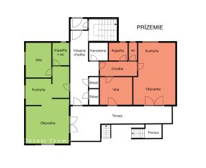 Rodinný dom s 5 bytovými jednotkami, záhradou 1600m2 a parkovaním