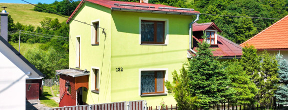 Rodinný dom so záhradou 320m2, 4 izby + Garáž, Svätý Anton