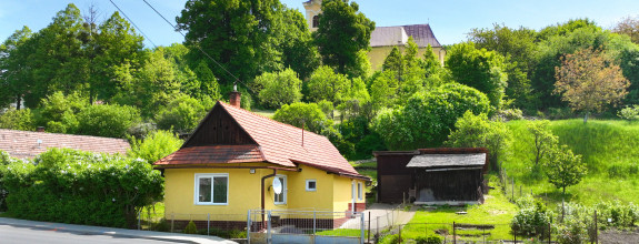 Obývateľný vidiecky dom, chalupa s pozemkom 500m2 Svätý Anton