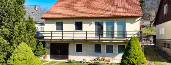 5-izbový rodinný dom s pozemkom 1000m2, Kremnica - Centrum