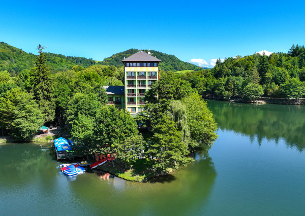 REZERVOVANÉ 4-izbová chata, 74m2, Počúvadlo Jazero - Banská Štiavnica