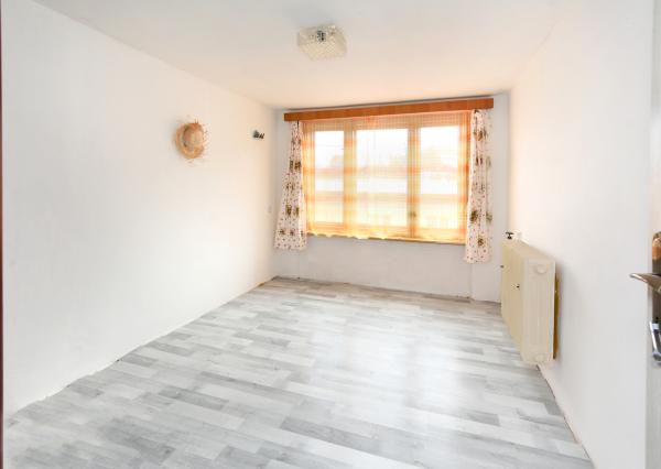 Priestranný rodinný dom pre viacčlennú rodinu v obci Hrušov