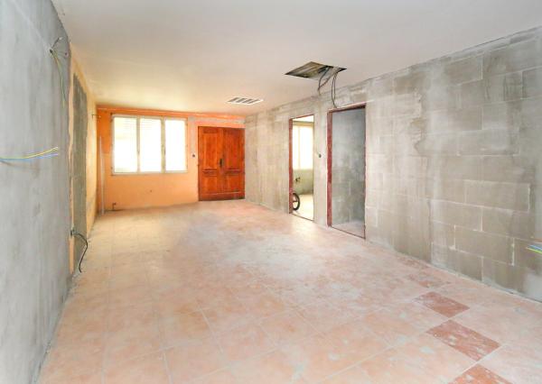 Priestranný rodinný dom pre viacčlennú rodinu v obci Hrušov